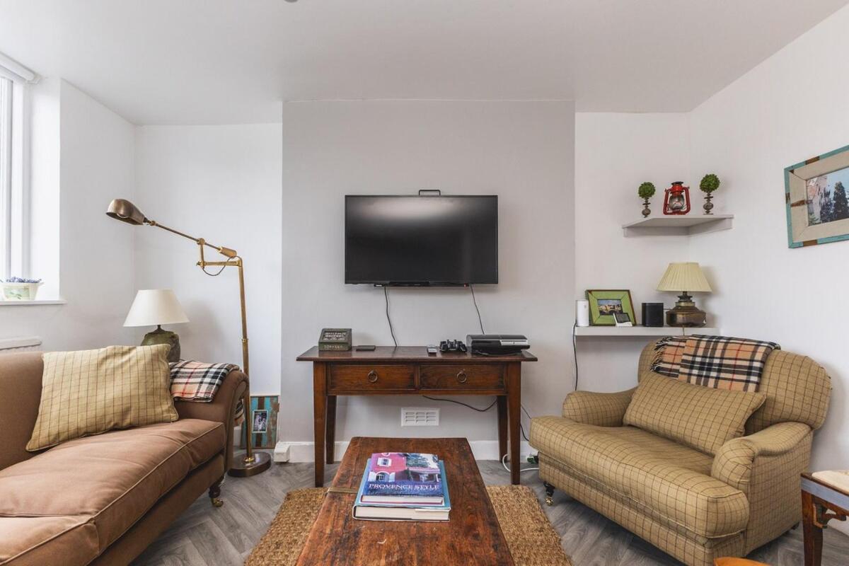 Apartamento Lovely 2br Flat 5 Mins To Tube, Fullham *
